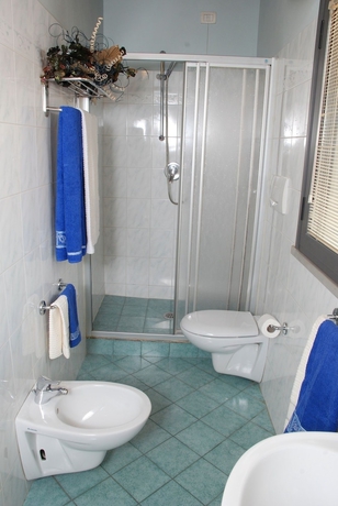 Imagen de la habitación del Hotel Marzia. Foto 15