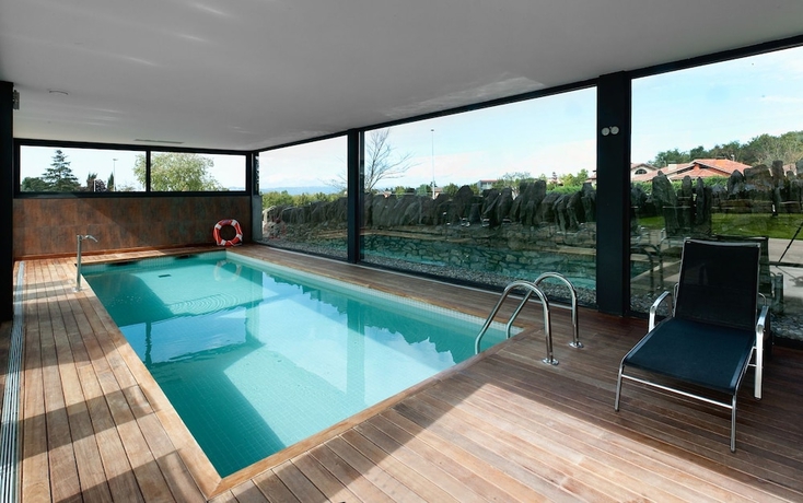 Imagen de la piscina del Hotel Mas Albereda. Foto 19