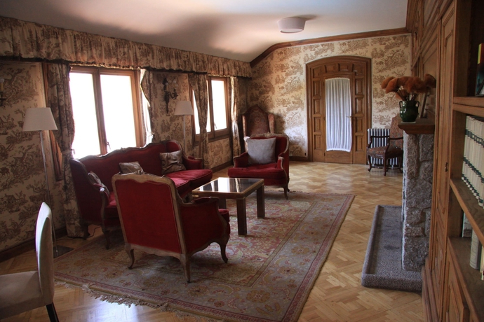 Imagen de la habitación del Hotel Mas Angelats. Foto 14