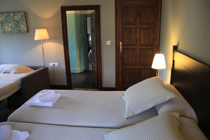 Imagen de la habitación del Hotel Mas Angelats. Foto 18