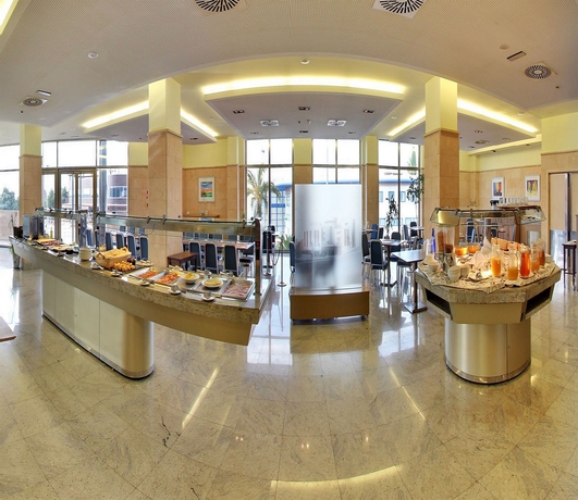 Imagen del bar/restaurante del Hotel Mas Camarena. Foto 3