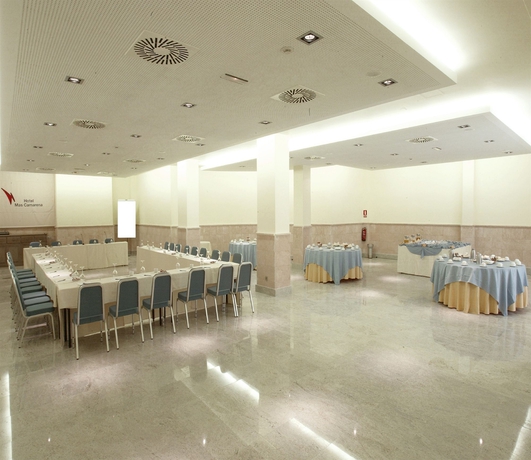 Imagen de los interiores del Hotel Mas Camarena. Foto 12