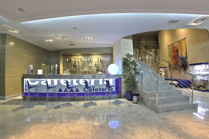 Imagen del bar/restaurante del Hotel Mas Camarena. Foto 4