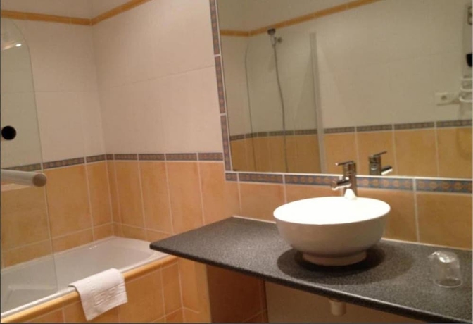 Imagen de la habitación del Hotel Mas De Galoffre. Foto 14