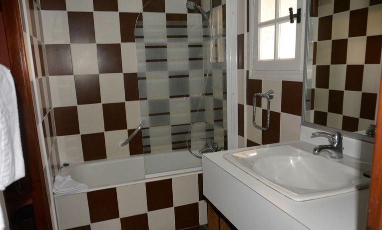 Imagen de la habitación del Hotel Mas De La Feniere. Foto 14