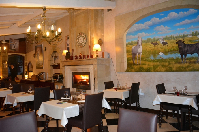 Imagen del bar/restaurante del Hotel Mas De La Feniere. Foto 8