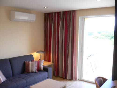 Imagen de la habitación del Hotel Mas De La Tour. Foto 13