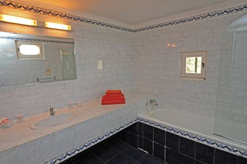 Imagen de la habitación del Hotel Mas De La Tour. Foto 14