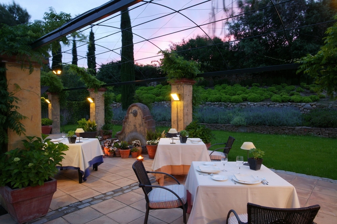 Imagen del bar/restaurante del Hotel Mas De Torrent and Spa, Relais and Châteaux. Foto 6