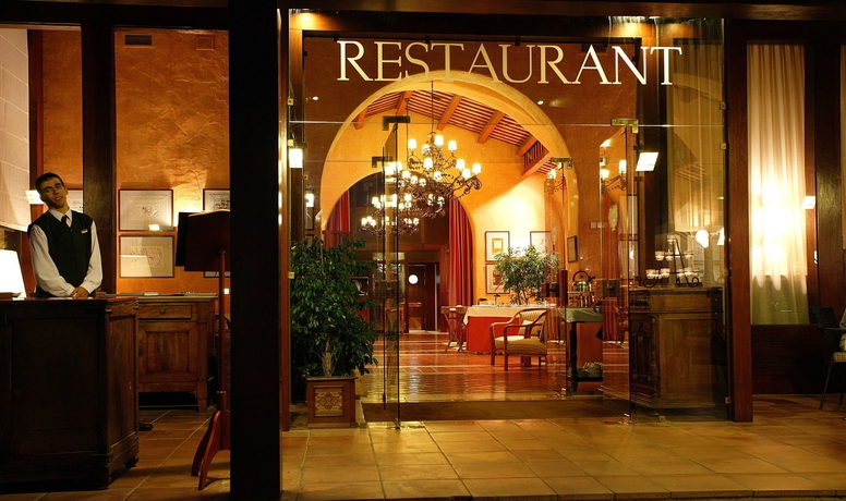 Imagen del bar/restaurante del Hotel Mas De Torrent and Spa, Relais and Châteaux. Foto 8