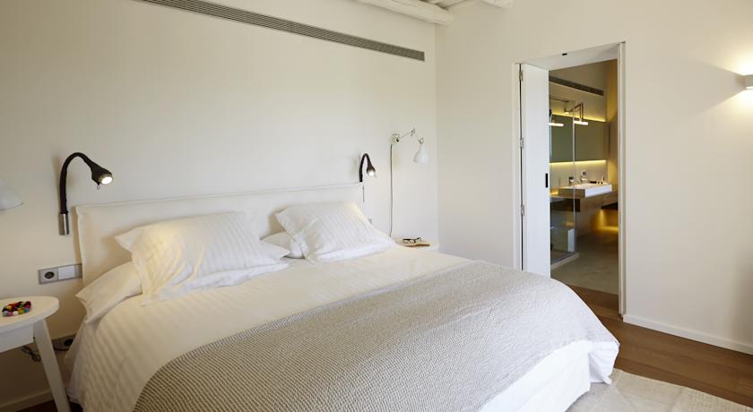 Imagen de la habitación del Hotel Mas Lazuli. Foto 8