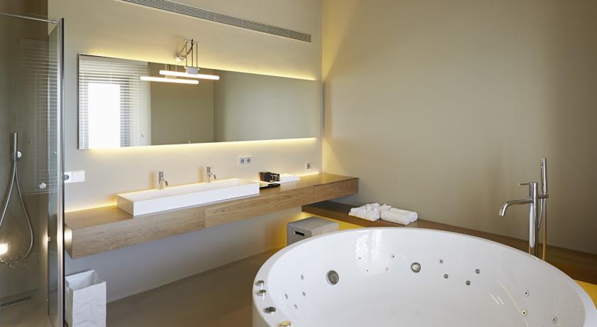 Imagen de la habitación del Hotel Mas Lazuli. Foto 10