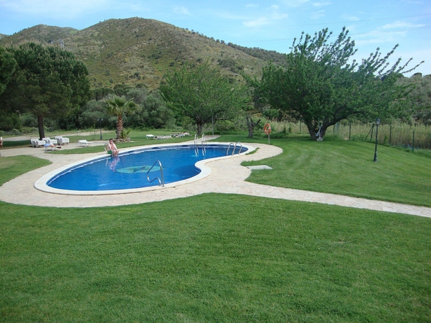 Imagen de la piscina del Hotel Mas Palou. Foto 9