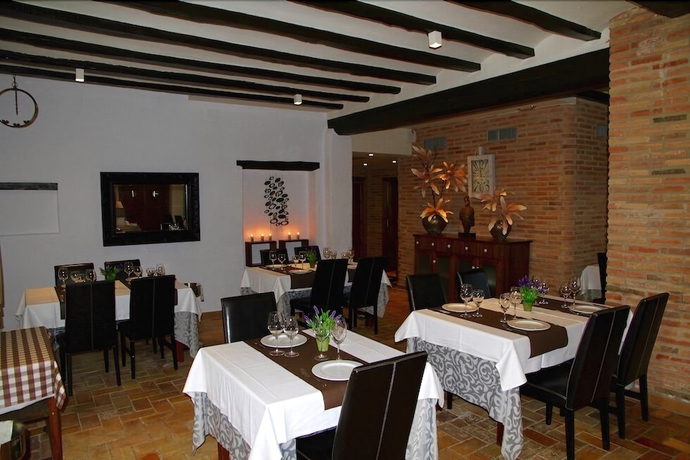 Imagen del bar/restaurante del Hotel Mas Prades. Foto 3