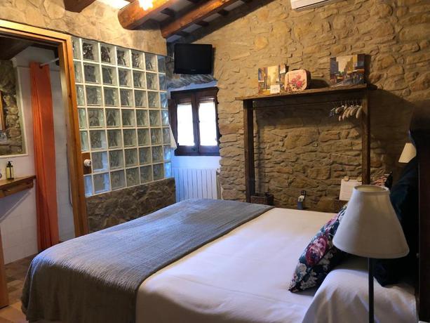 Imagen de la habitación del Hotel Mas Rabiol. Foto 4