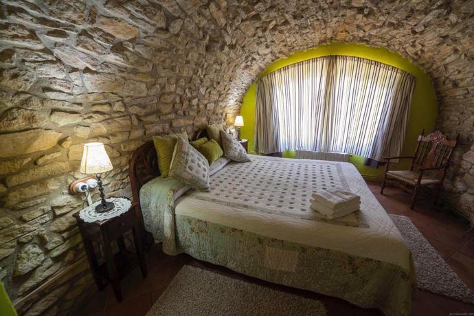 Imagen de la habitación del Hotel Mas Rabiol. Foto 5