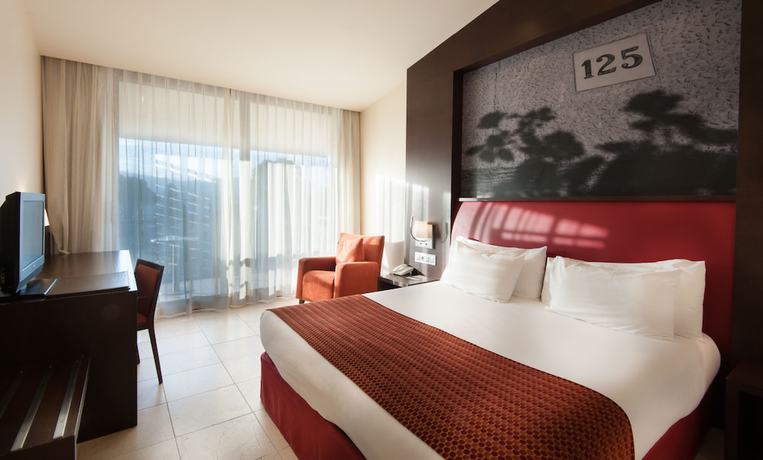 Imagen de la habitación del Hotel Mas Solà. Foto 6