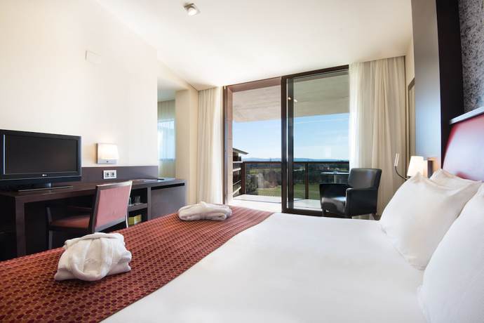 Imagen de la habitación del Hotel Mas Solà. Foto 8