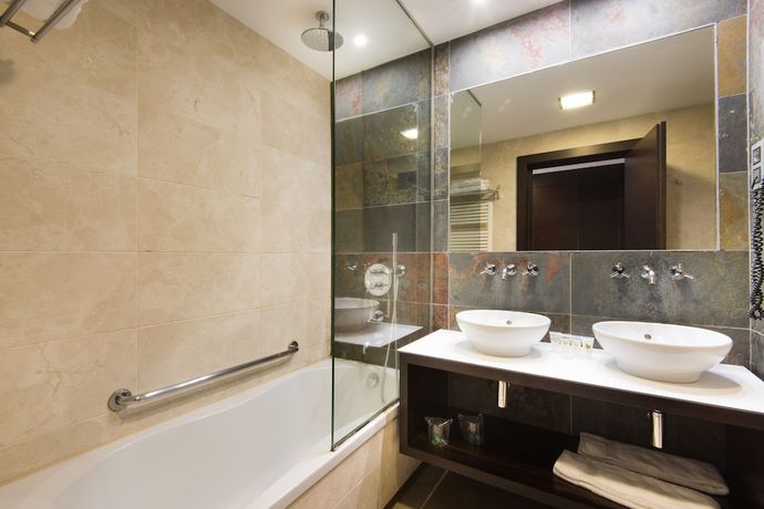 Imagen de la habitación del Hotel Mas Solà. Foto 17