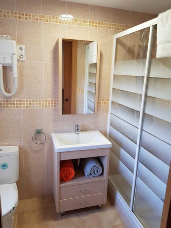 Imagen de la habitación del Hotel Mas Subirats. Foto 15