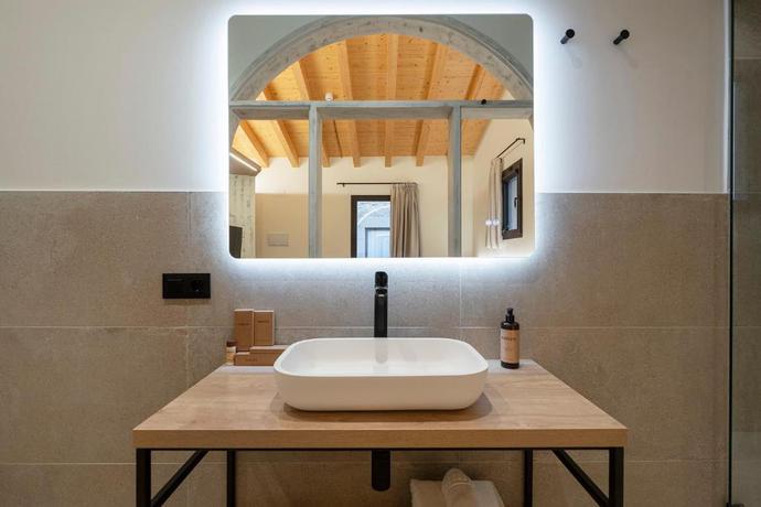 Imagen de la habitación del Hotel Mas Vidal Vilafreser. Foto 11