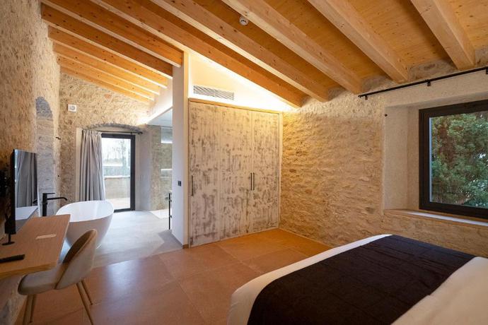 Imagen de la habitación del Hotel Mas Vidal Vilafreser. Foto 25