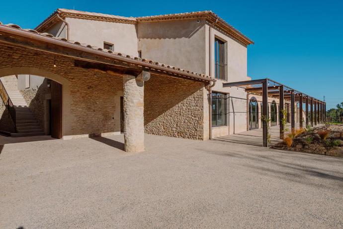 Imagen de los exteriores del Hotel Mas Vidal Vilafreser. Foto 31