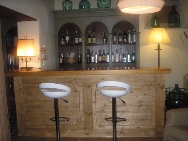 Imagen del bar/restaurante del Hotel Mas Vilalonga Petit. Foto 2