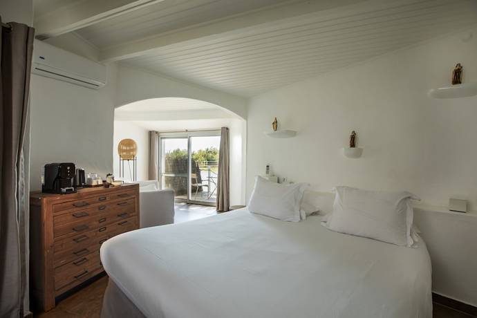 Imagen de la habitación del Hotel Mas de la Fouque H&ocirc;tel and Spa. Foto 14