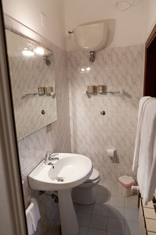 Imagen de la habitación del Hotel Masaccio Florence. Foto 11