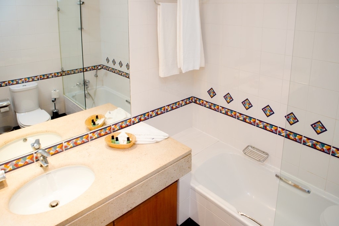 Imagen de la habitación del Hotel Masana Algarve. Foto 7