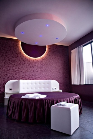 Imagen de la habitación del Hotel Masaniello Luxury. Foto 8