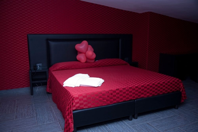 Imagen de la habitación del Hotel Masaniello Luxury. Foto 10