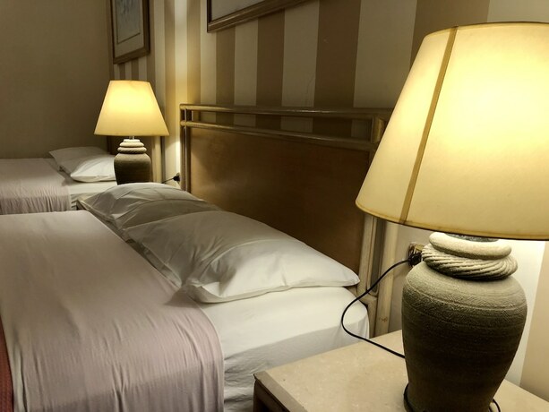 Imagen de la habitación del Hotel Masaya Suites. Foto 12