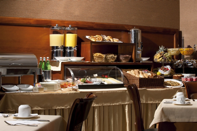 Imagen del bar/restaurante del Hotel Mascagni. Foto 5