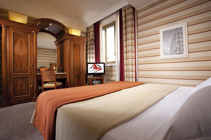 Imagen de la habitación del Hotel Mascagni. Foto 10