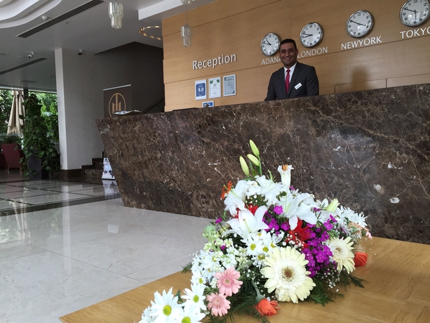 Imagen de los interiores del Hotel Masel. Foto 17