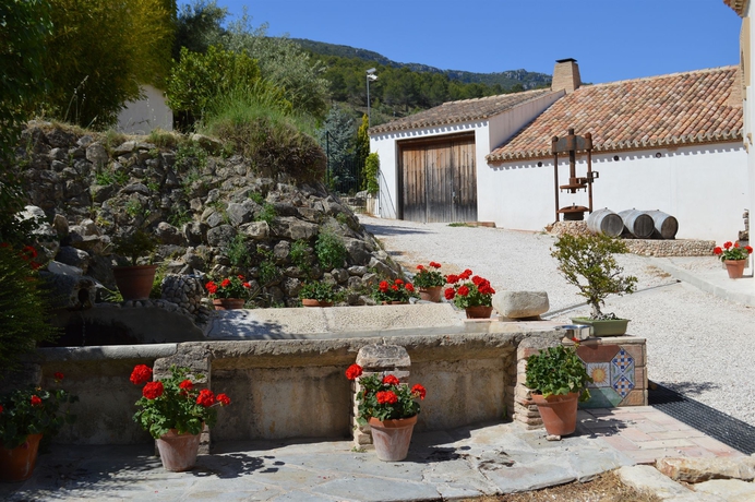 Imagen de los exteriores del Hotel Masia La Mota. Foto 7