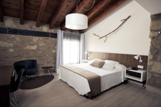 Imagen de la habitación del Hotel Masia La Torre. Foto 4