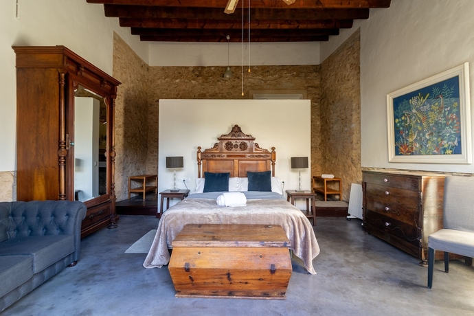 Imagen de la habitación del Hotel Masia Notari Casabona. Foto 1