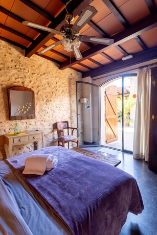 Imagen de la habitación del Hotel Masia Notari Casabona. Foto 4