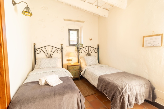 Imagen de la habitación del Hotel Masia Notari Casabona. Foto 5