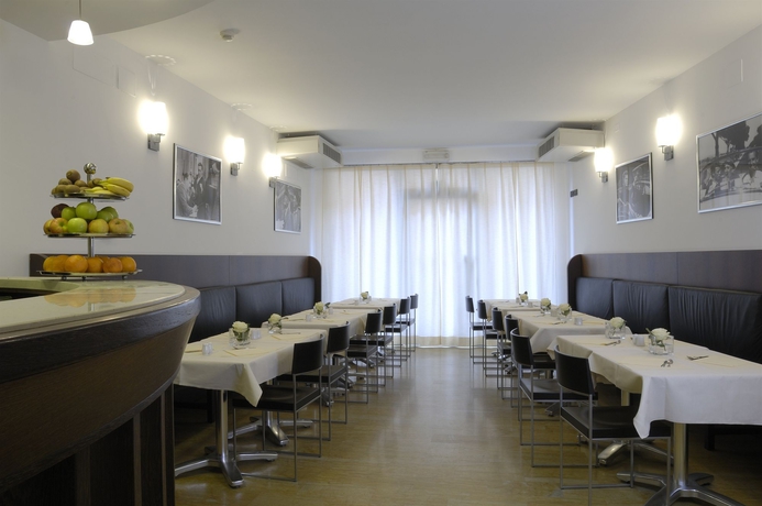 Imagen del bar/restaurante del Hotel Masini. Foto 5