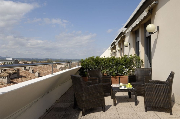 Imagen de los exteriores del Hotel Masini. Foto 12