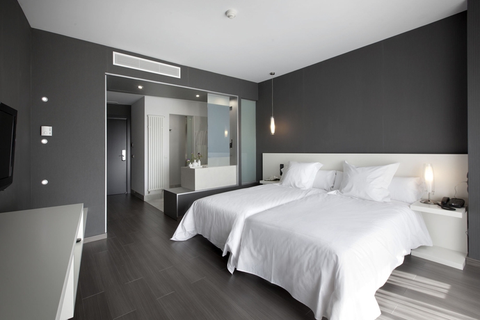 Imagen de la habitación del Hotel Masmonzon. Foto 14