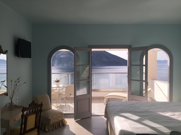 Imagen de la habitación del Hotel Masouriblu. Foto 15