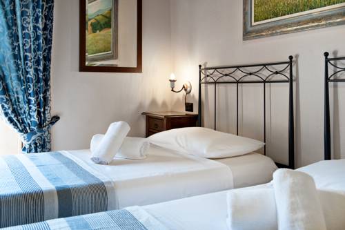 Imagen de la habitación del Hotel Massa Alta. Foto 6