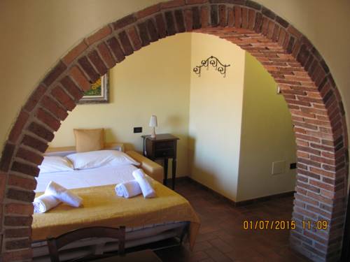 Imagen de la habitación del Hotel Massa Alta. Foto 16
