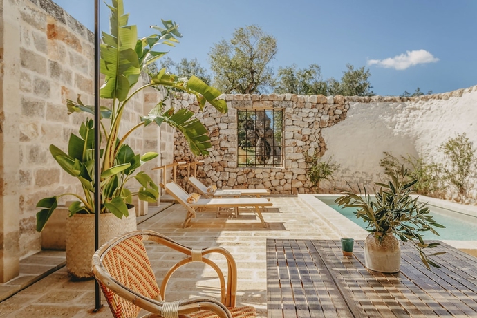 Imagen de los exteriores del Hotel Masseria Calderisi. Foto 13