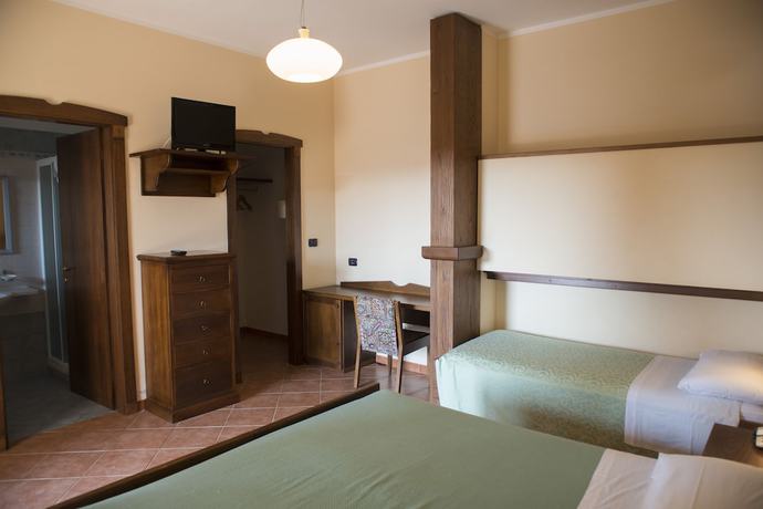 Imagen de la habitación del Hotel Masseria Resort Le Pajare. Foto 8